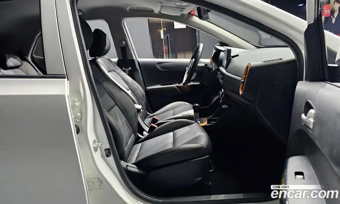 Kia Morning 2021 1.0 Автомат в Москве № 60773, фото 14