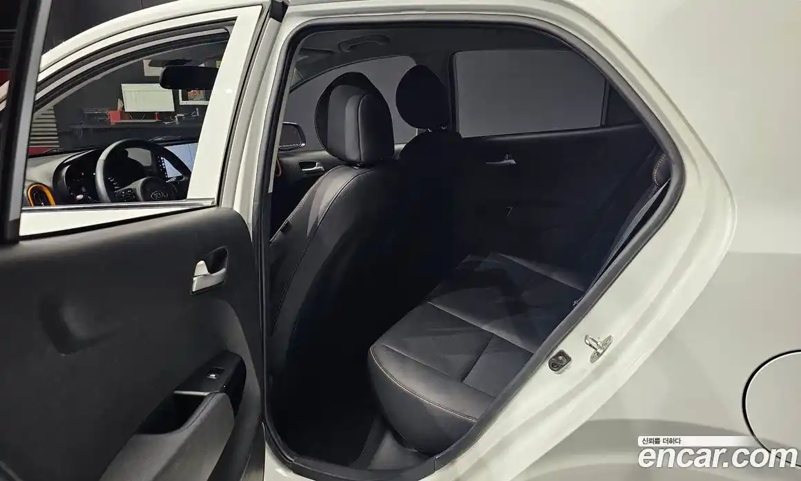 Kia Morning 2021 1.0 Автомат в Москве № 60773, фото 15