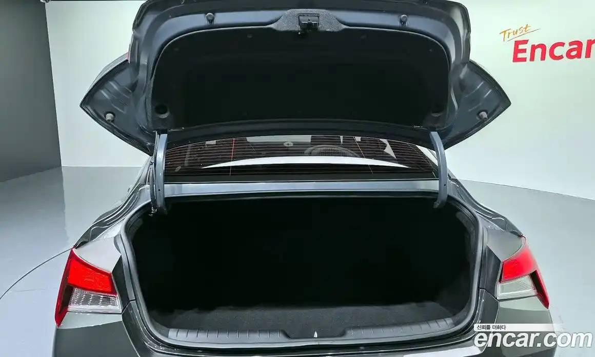 Hyundai Avante 2023 1.6 Автомат в Москве № 107841, фото 19