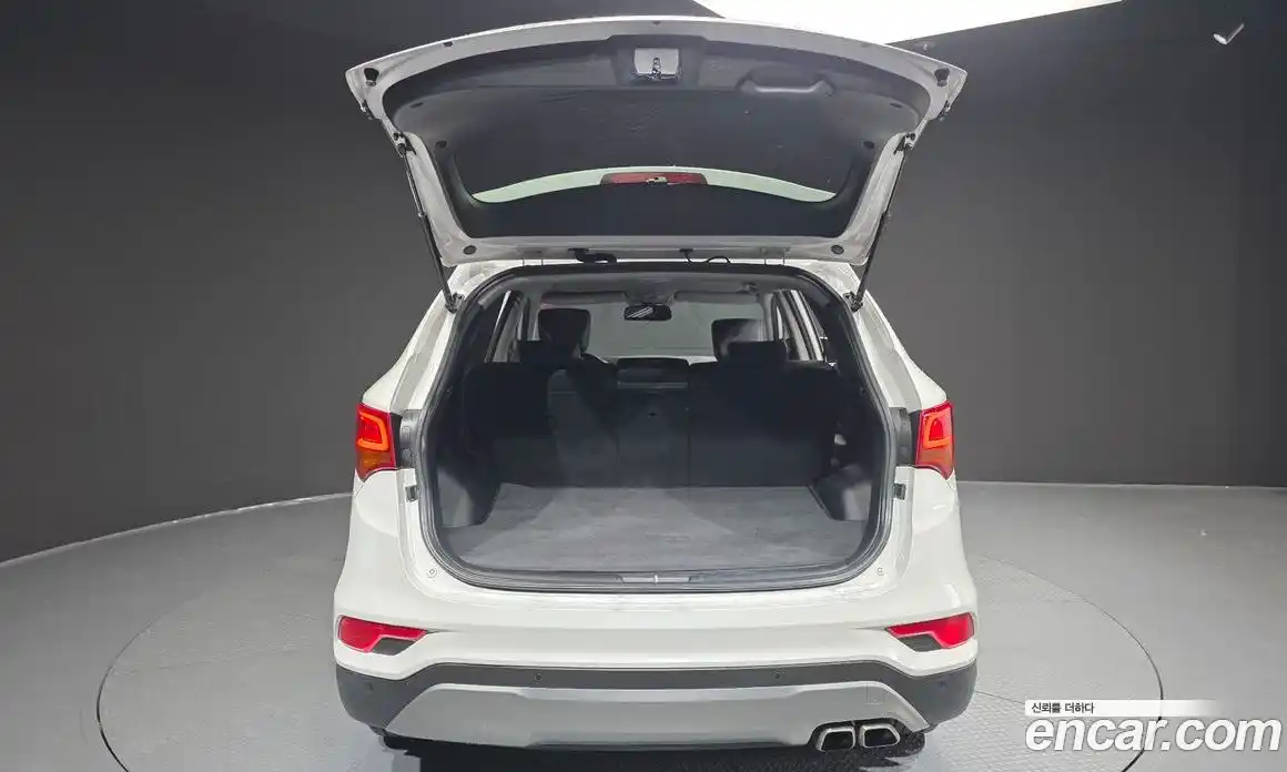 Hyundai Santa Fe 2016 2.0 Автомат в Москве № 108059, фото 16