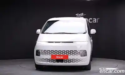 Hyundai Staria, 2025