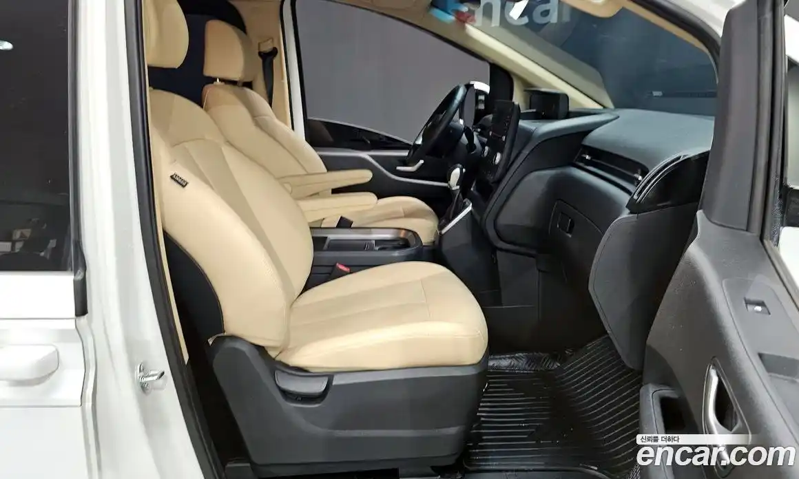 Hyundai Staria 2025 3.5 Автомат в Москве № 108250, фото 14