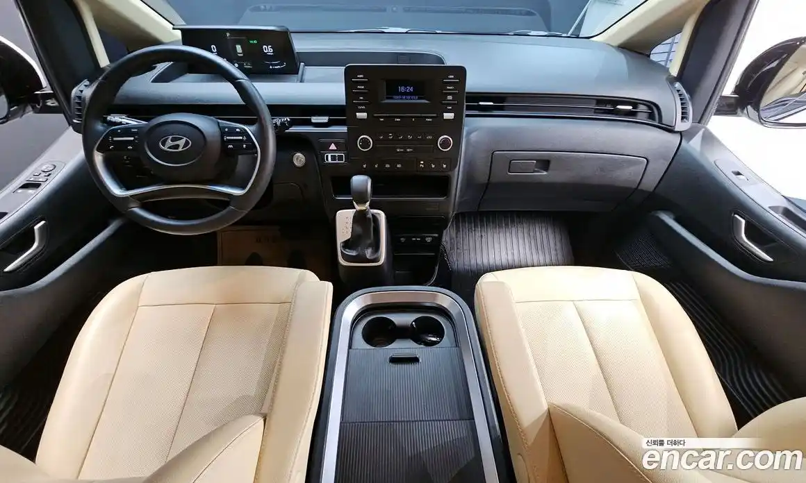 Hyundai Staria 2025 3.5 Автомат в Москве № 108250, фото 16