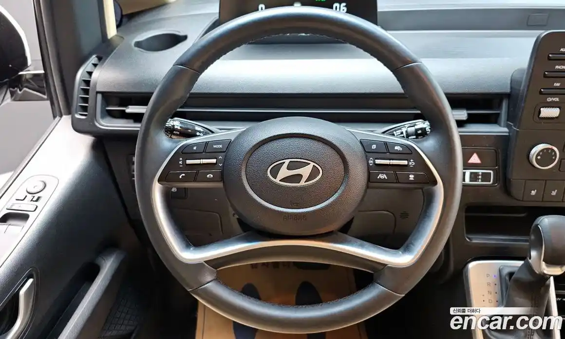 Hyundai Staria 2025 3.5 Автомат в Москве № 108250, фото 3