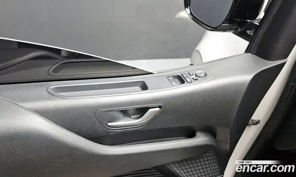 Hyundai Staria 2025 3.5 Автомат в Москве № 108250, фото 6