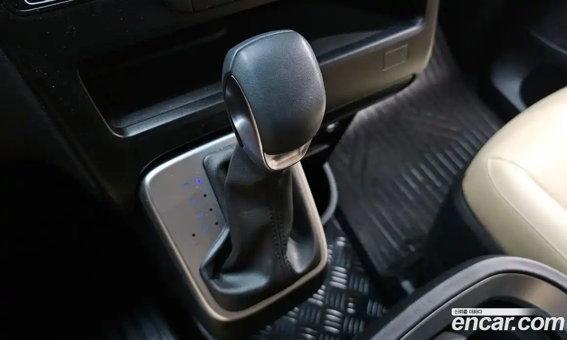 Hyundai Staria 2025 3.5 Автомат в Москве № 108250, фото 10