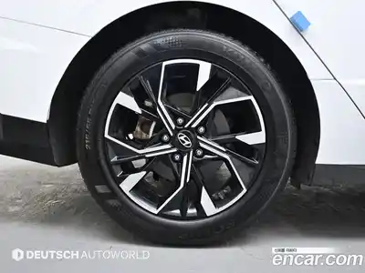 Hyundai Sonata 2024 1.6 Автомат в Москве № 112012, миниатюра 5