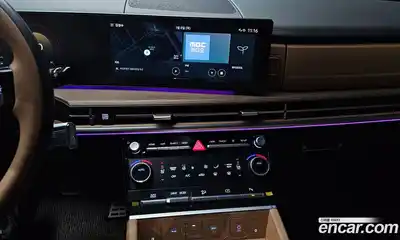 Hyundai Santa Fe 2024 1.6 Автомат в Москве № 112211, миниатюра 3