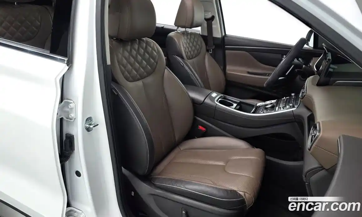 Hyundai Santa Fe 2023 2.5 Автомат в Москве № 112257, фото 17