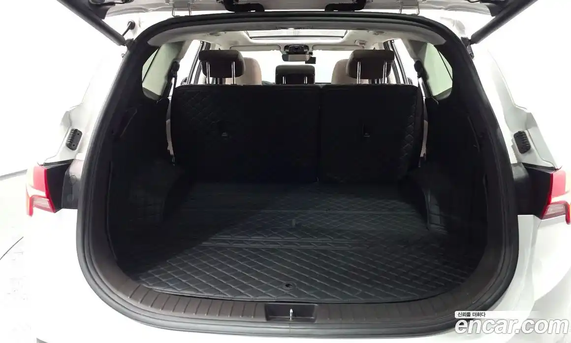 Hyundai Santa Fe 2023 2.5 Автомат в Москве № 112257, фото 4