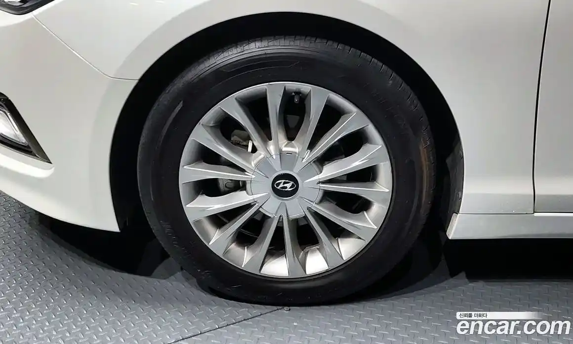 Hyundai Sonata 2017 2.0 Автомат в Москве № 112764, фото 12