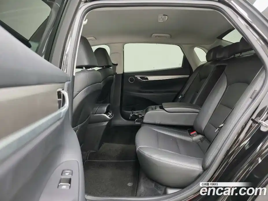 Hyundai Grandeur 2023 2.5 Автомат в Москве № 112897, фото 10