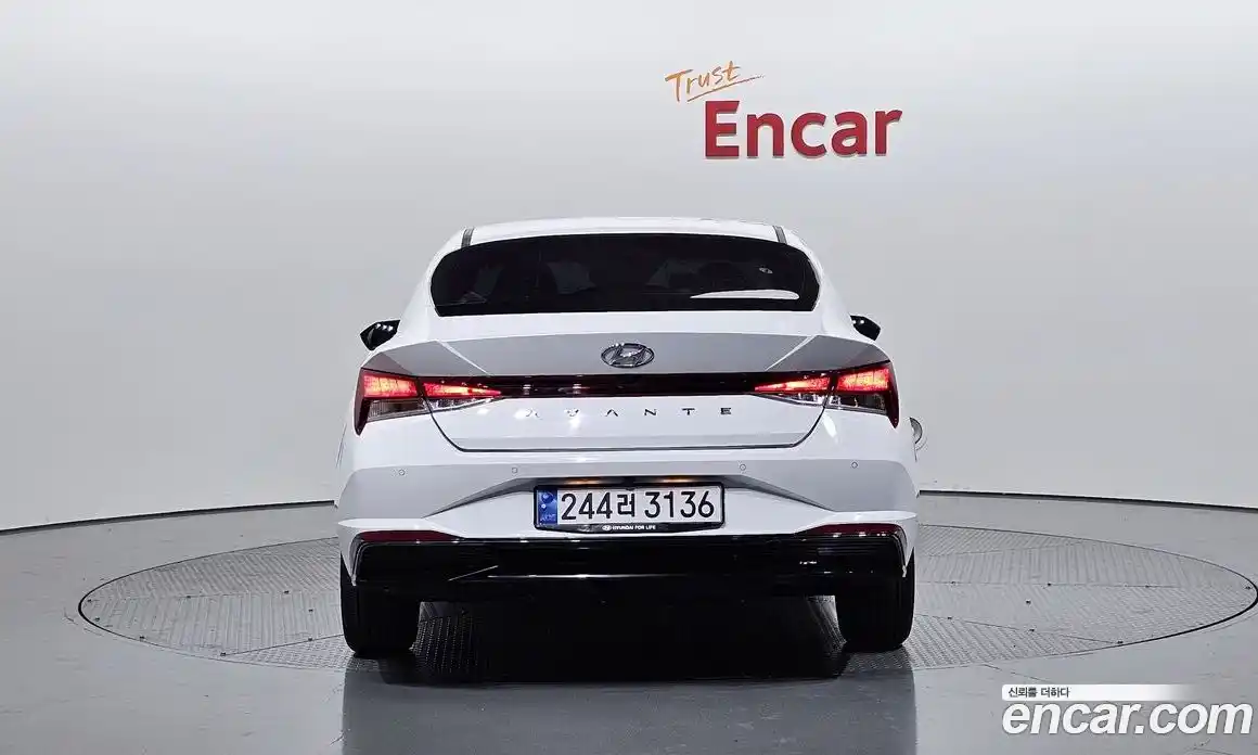 Hyundai Avante 2023 1.6 Автомат в Москве № 114613, фото 14