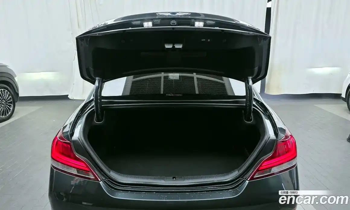 Genesis G70 2019 3.3 Автомат в Москве № 118774, фото 16