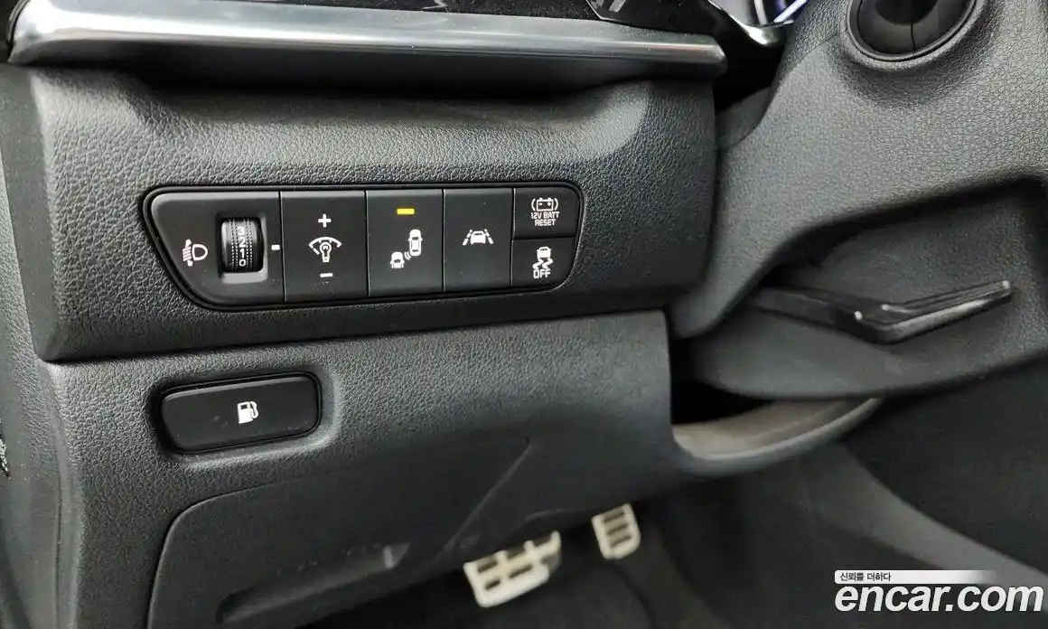 Kia Niro 2020 1.6 Автомат в Москве № 121108, фото 20