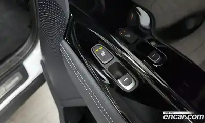 Kia Niro 2020 1.6 Автомат в Москве № 121108, миниатюра 5