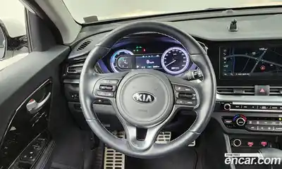 Kia Niro 2020 1.6 Автомат в Москве № 121108, миниатюра 9