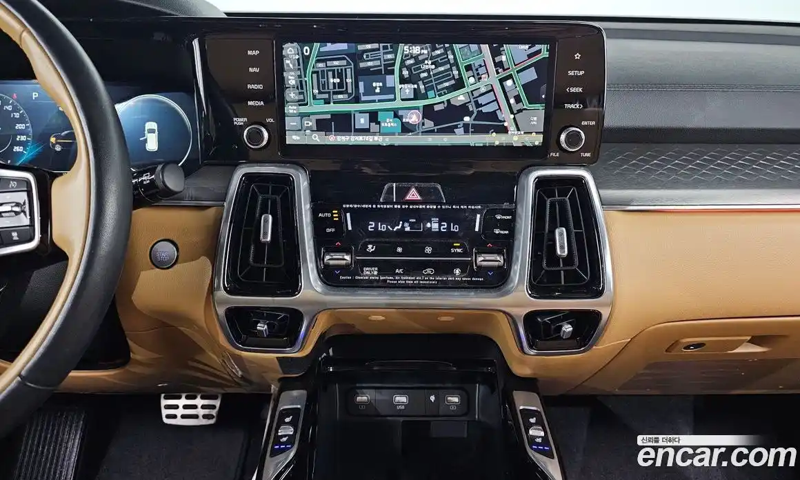 Kia Sorento 2023 1.6 Автомат в Москве № 121621, фото 14