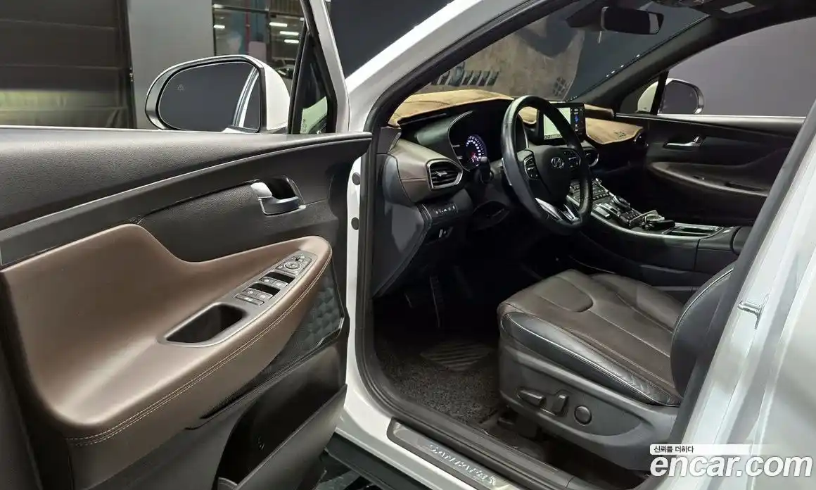 Hyundai Santa Fe 2023 1.6 Автомат в Москве № 126342, фото 13