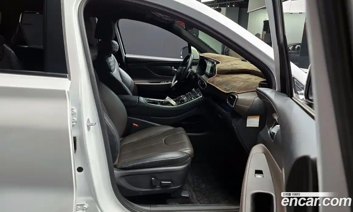 Hyundai Santa Fe 2023 1.6 Автомат в Москве № 126342, фото 16