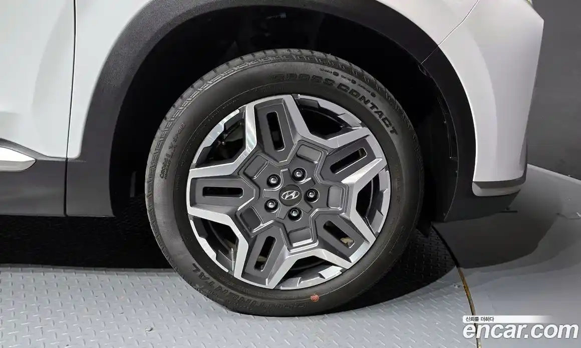 Hyundai Santa Fe 2023 1.6 Автомат в Москве № 126342, фото 4