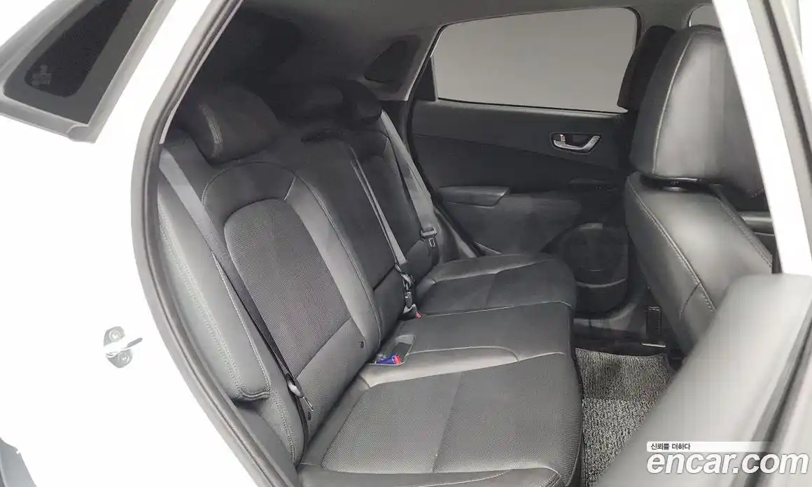 Hyundai Kona 2023 1.6 Автомат в Москве № 126748, фото 3