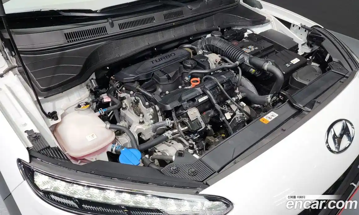 Hyundai Kona 2023 1.6 Автомат в Москве № 126748, фото 10