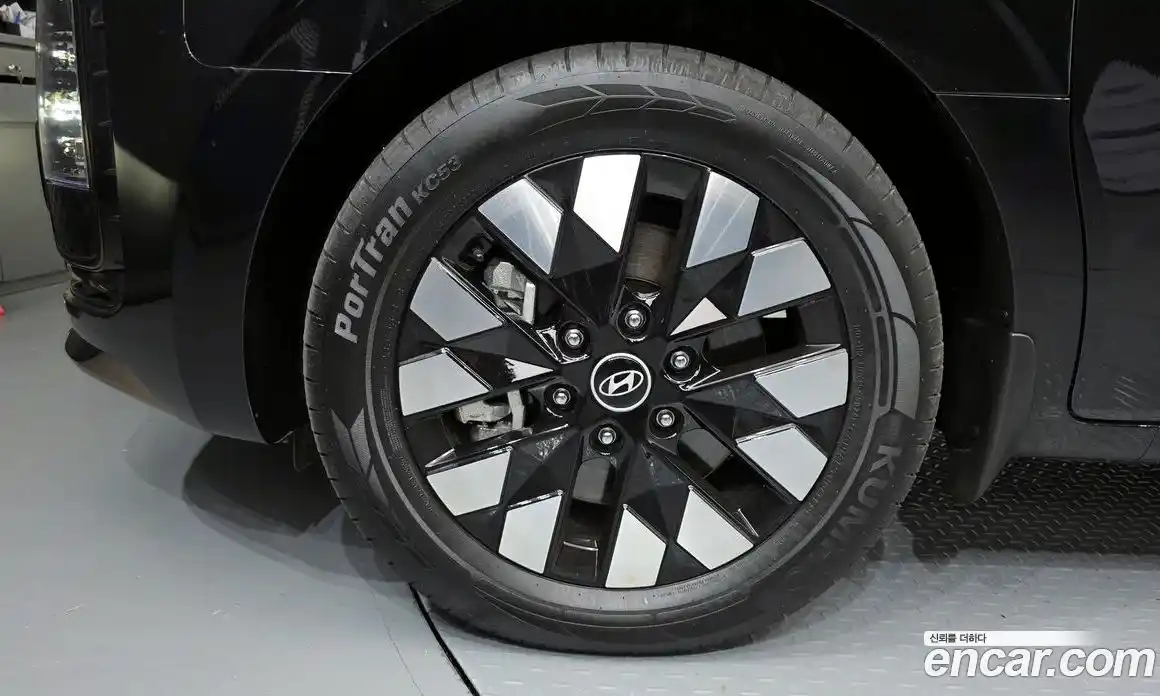 Hyundai Staria 2025 2.2 Автомат в Москве № 129790, фото 5