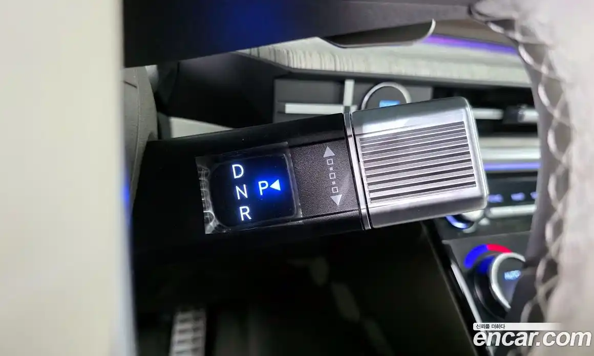 Hyundai Santa Fe 2024 1.6 Автомат в Москве № 130885, фото 19