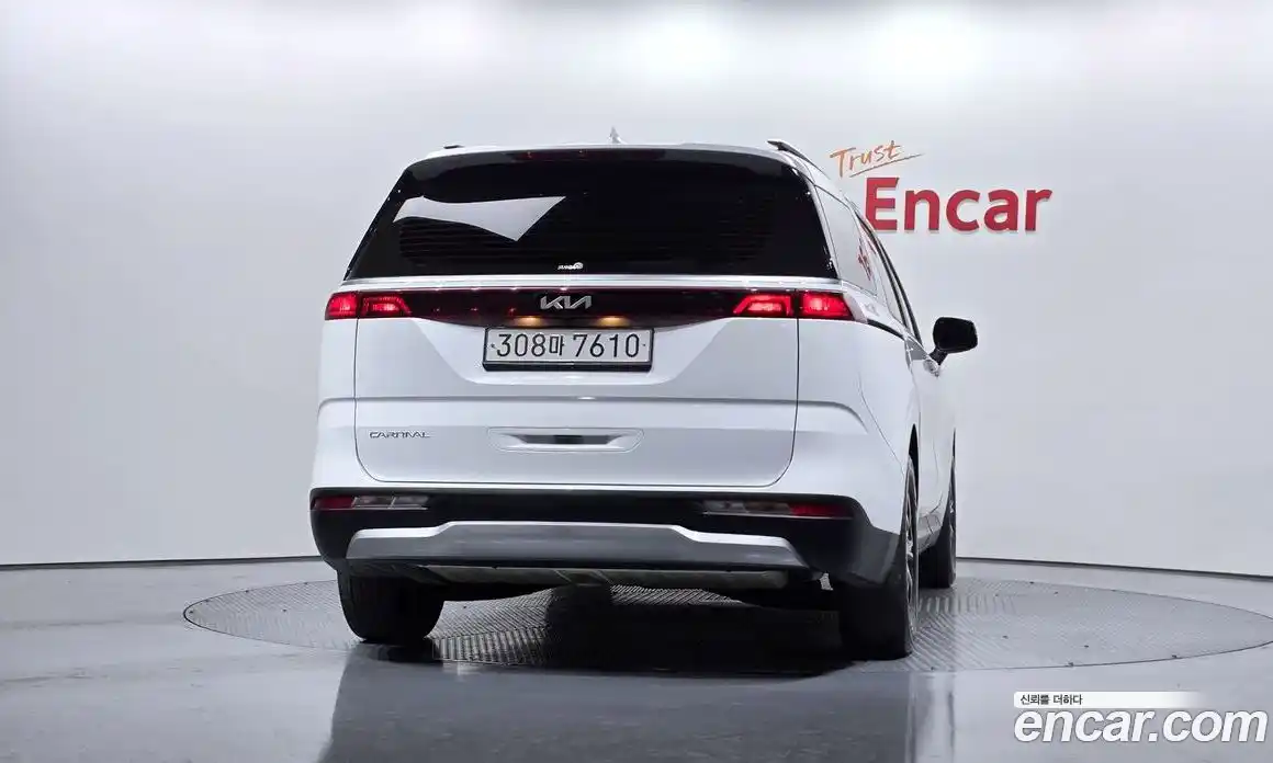 Kia Canival 2023 3.5 Автомат в Москве № 132943, фото 18