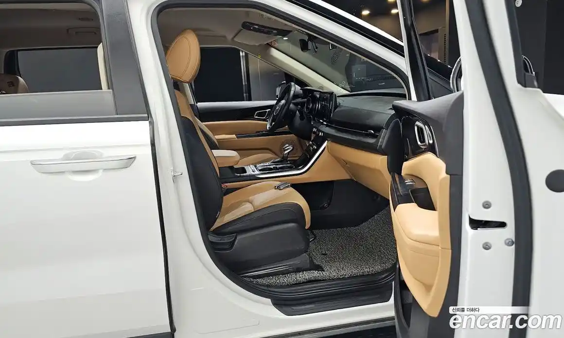 Kia Canival 2023 3.5 Автомат в Москве № 132943, фото 20