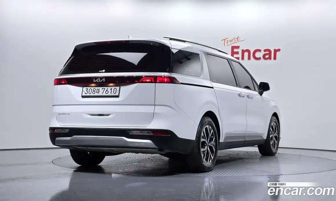 Kia Canival 2023 3.5 Автомат в Москве № 132943, фото 6