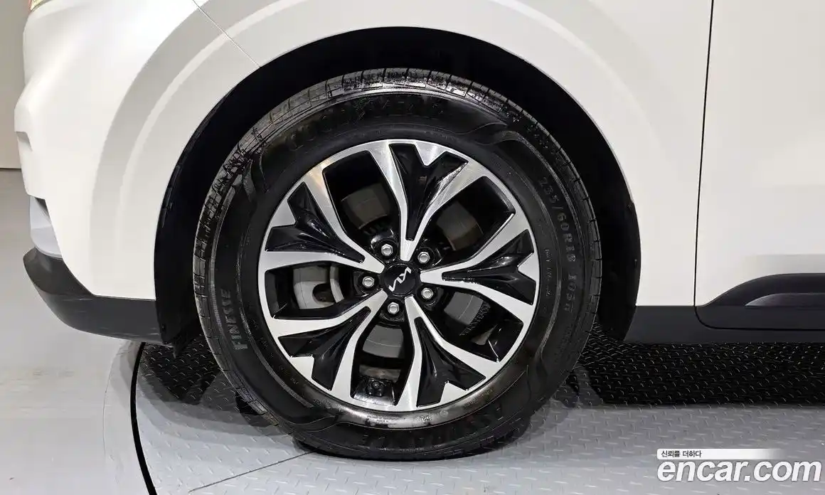 Kia Canival 2023 3.5 Автомат в Москве № 132943, фото 10