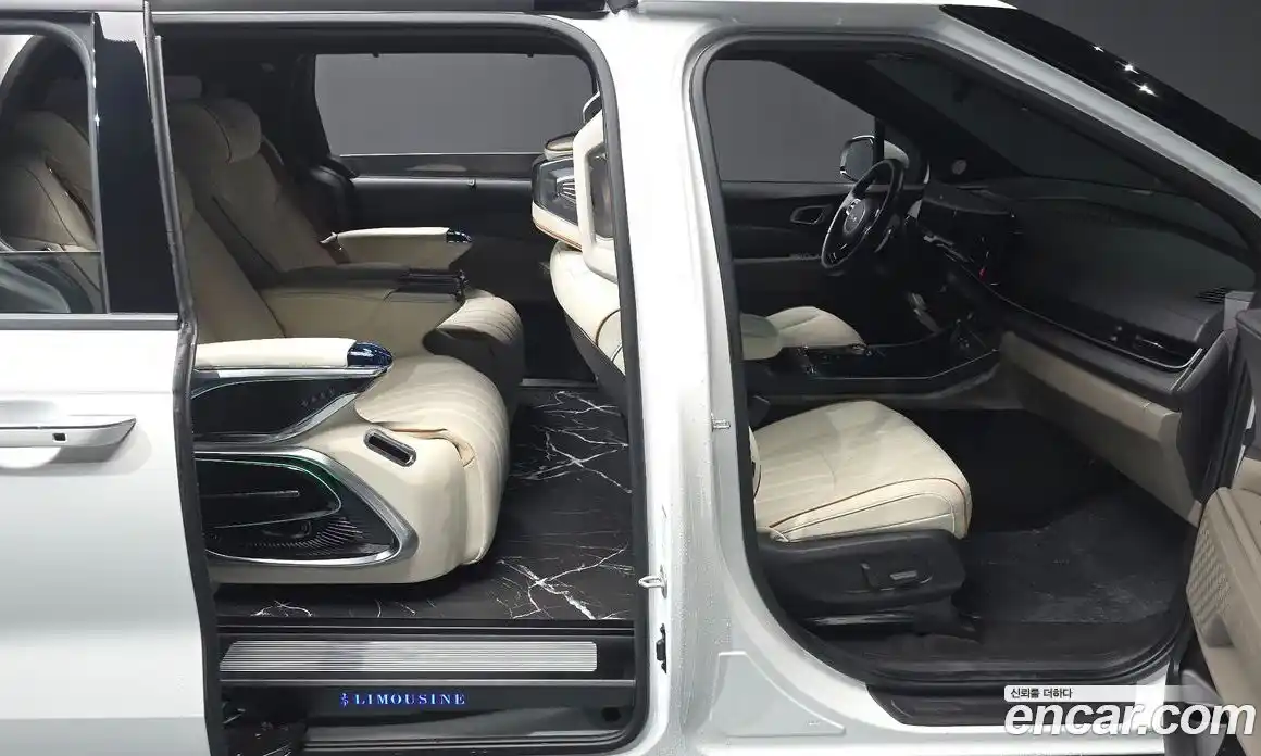 Kia Canival 2024 3.5 Автомат в Москве № 134268, фото 13