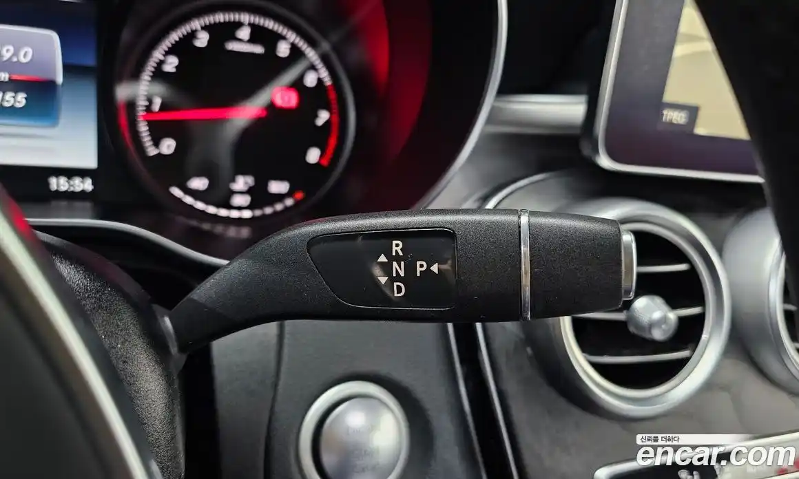 Mercedes-Benz C-Class 2018 2.0 Автомат в Москве № 139267, фото 1