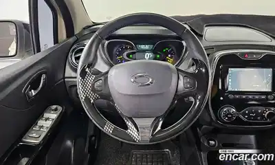 Renault QM3 2016 1.5 Автомат в Москве № 148196, миниатюра 9