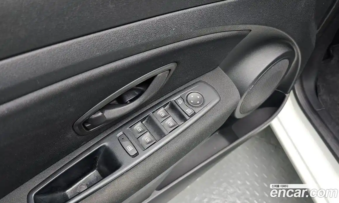 Renault SM3 2013 1.6 Автомат в Москве № 148444, фото 16