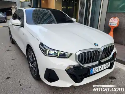 BMW 5-Series 2025 2.0 Автомат в Москве № 153166, миниатюра 2