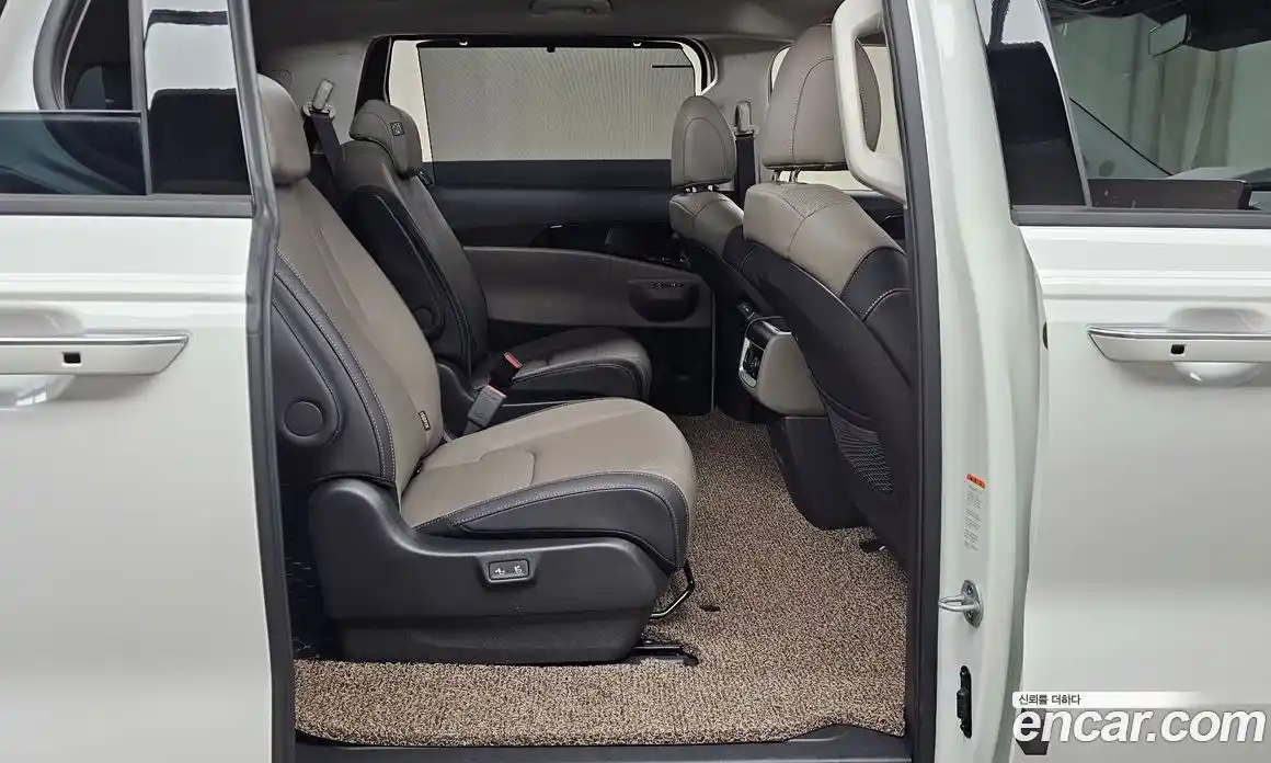 Kia Canival 2025 2.2 Автомат в Москве № 15401, фото 7