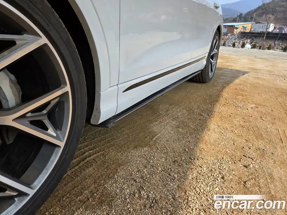 Audi Q8 2023 3.0 Автомат в Москве № 155693, фото 13