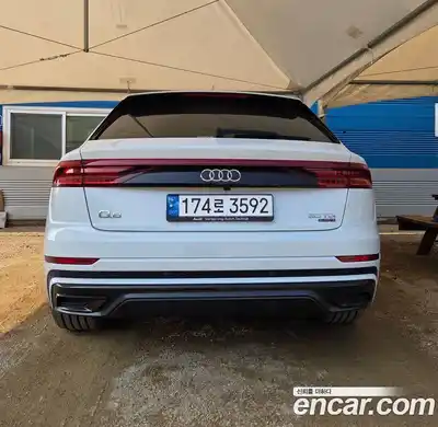 Audi Q8 2023 3.0 Автомат в Москве № 155693, миниатюра 2