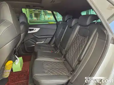 Audi Q8 2023 3.0 Автомат в Москве № 155693, миниатюра 6