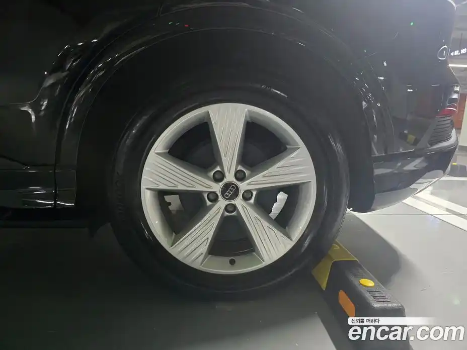 Audi Q4 e-tron 2023 Автомат в Москве № 156808, фото 5