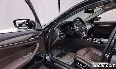 BMW 5-Series 2021 2.0 Автомат в Москве № 157209, миниатюра 2