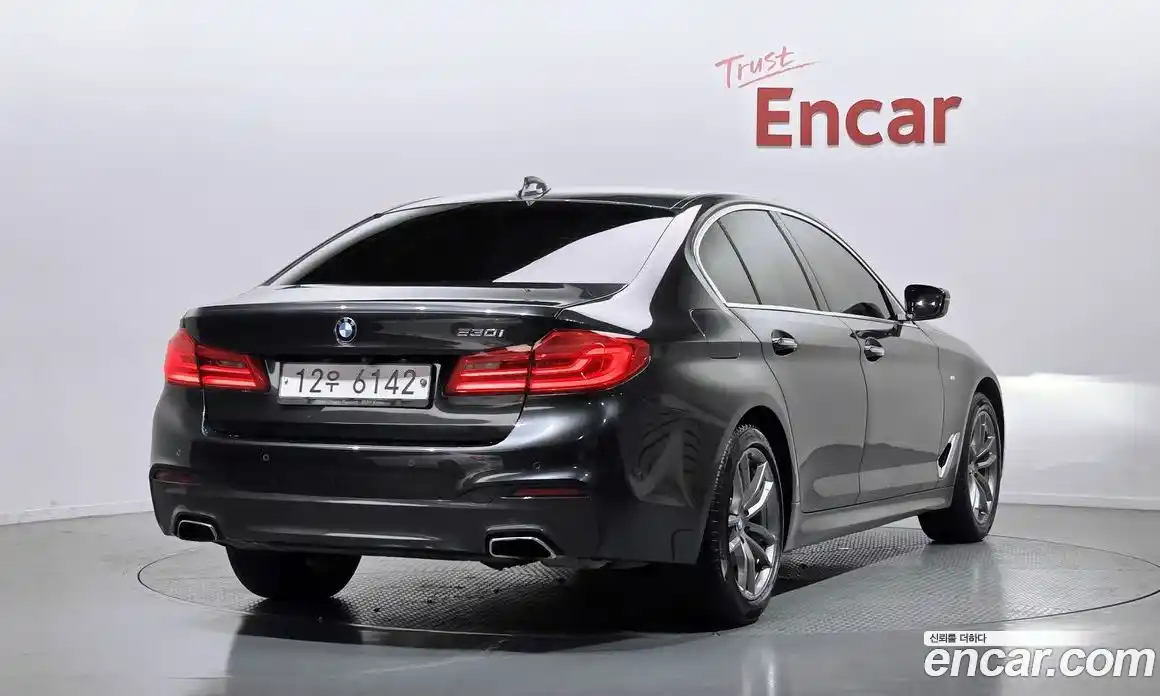 BMW 5-Series 2018 2.0 Автомат в Москве № 158159, фото 17