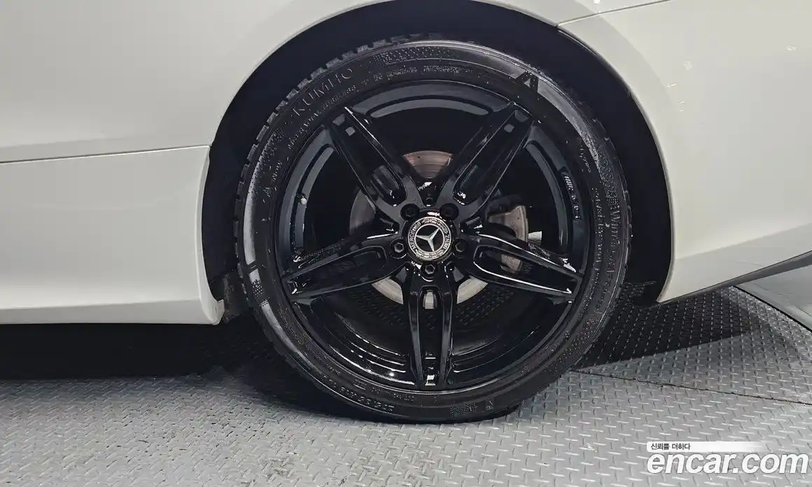 Mercedes-Benz E-Class 2020 1.9 Автомат в Москве № 160767, фото 9