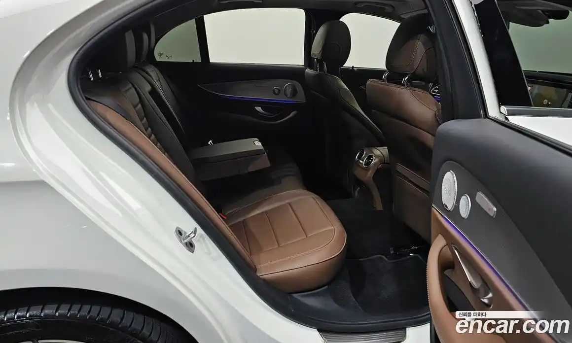 Mercedes-Benz E-Class 2020 2.0 Автомат в Москве № 161862, фото 18