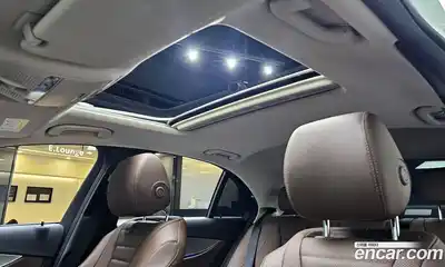 Mercedes-Benz E-Class 2020 2.0 Автомат в Москве № 161862, миниатюра 2