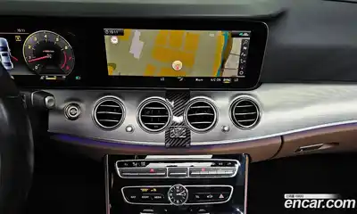 Mercedes-Benz E-Class 2020 2.0 Автомат в Москве № 161862, миниатюра 4