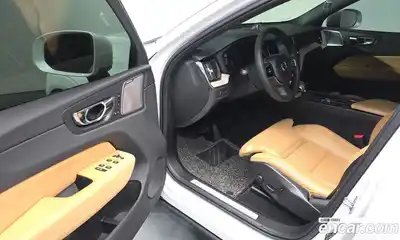 Volvo XC60 2019 2.0 Автомат в Москве № 164323, миниатюра 11